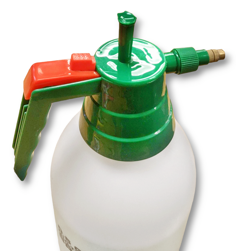 garden pump and spray 0.5 Gallon Hand-Held Lawn & Garden Sprayer